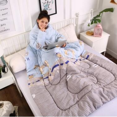 Load image into Gallery viewer, Winter Lazy Quilt with Sleeves
