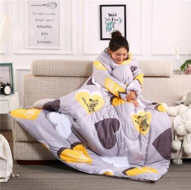 Load image into Gallery viewer, Winter Lazy Quilt with Sleeves
