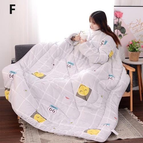 Load image into Gallery viewer, Winter Lazy Quilt with Sleeves
