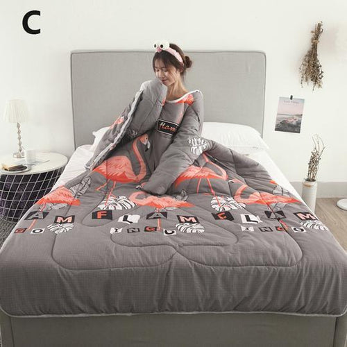 Load image into Gallery viewer, Winter Lazy Quilt with Sleeves
