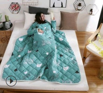 Load image into Gallery viewer, Winter Lazy Quilt with Sleeves
