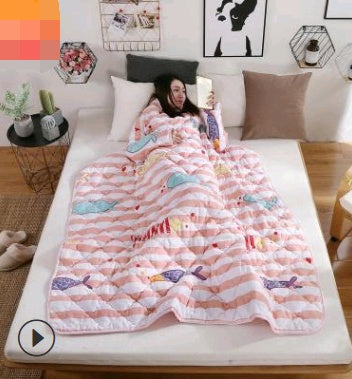 Load image into Gallery viewer, Winter Lazy Quilt with Sleeves
