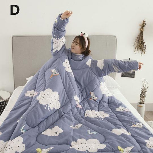 Load image into Gallery viewer, Winter Lazy Quilt with Sleeves
