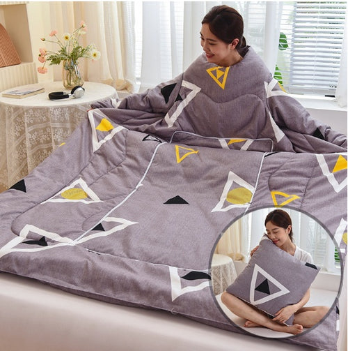 Load image into Gallery viewer, Winter Lazy Quilt with Sleeves

